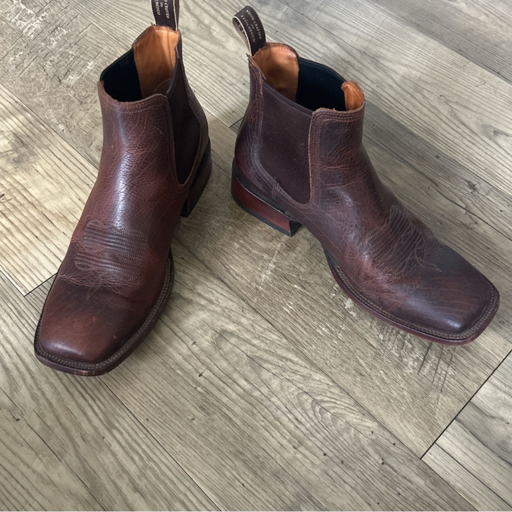 Ariat Men's Brown Leather Boots - Barely Worn